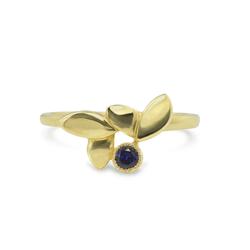 East Fourth Street Jewelry, responsibly sourced blue sapphire and 18kt Fairmined yellow gold ring. Hand carved and cast designer jewelry.
